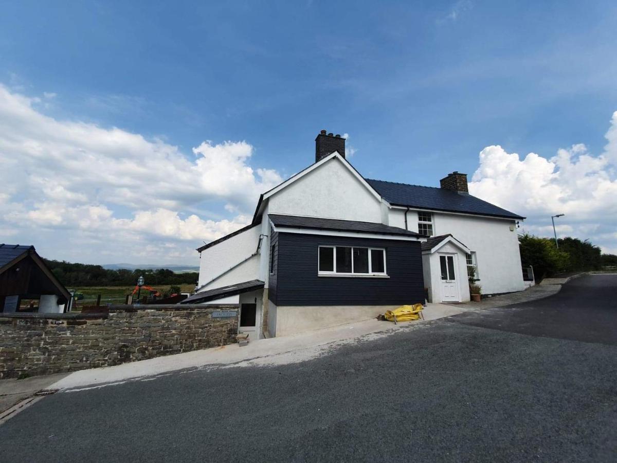 Bryncarnedd Farmhouse Aberystwyth Exterior foto
